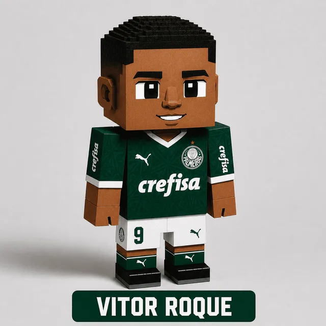 Boneco de papercraft de Vitor Roque em estilo blocos